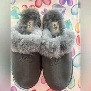 UGG Cluggette Grey/Green Suede Sheepskin Collar Slippers Women’s Size 8